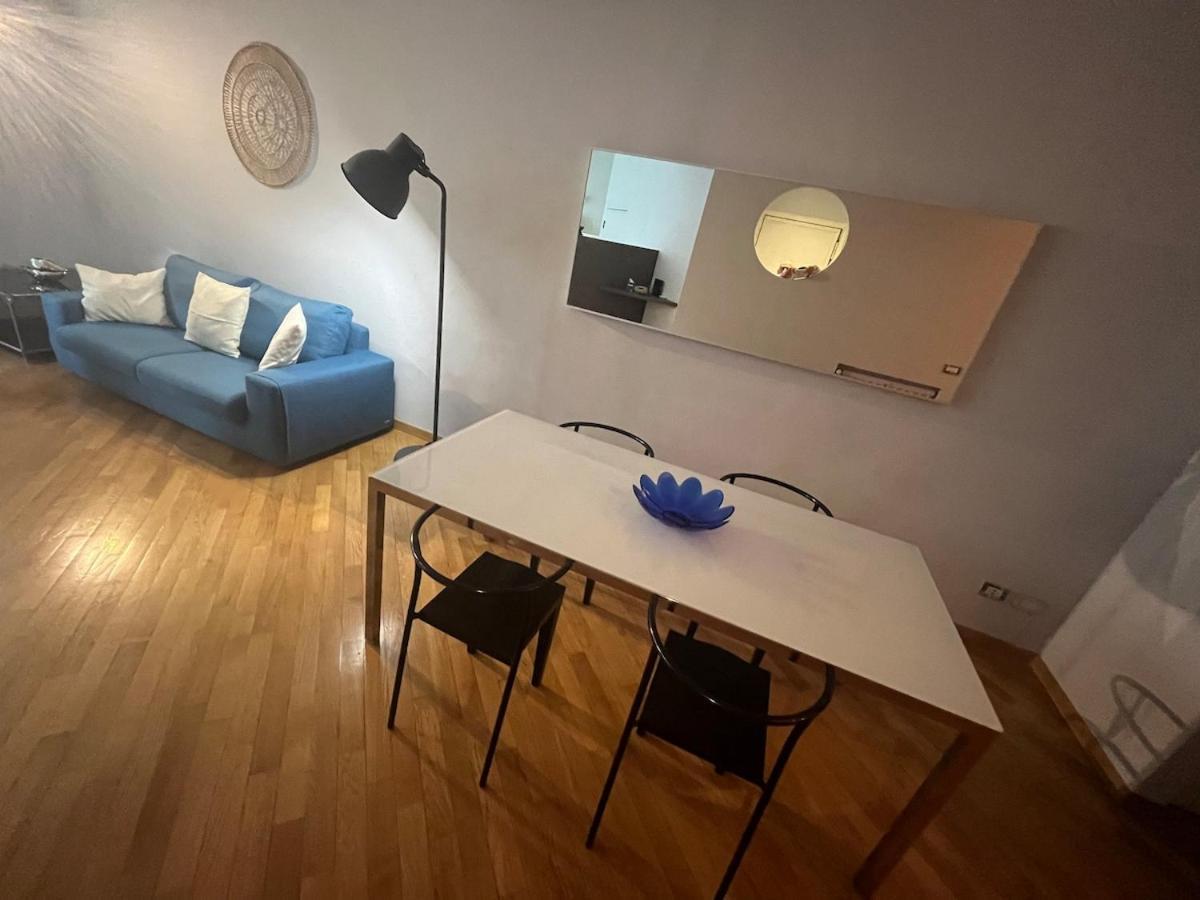 Apartment Modern Openspace In Piazza Repubblica Near To Via Montenapoleone Mailand